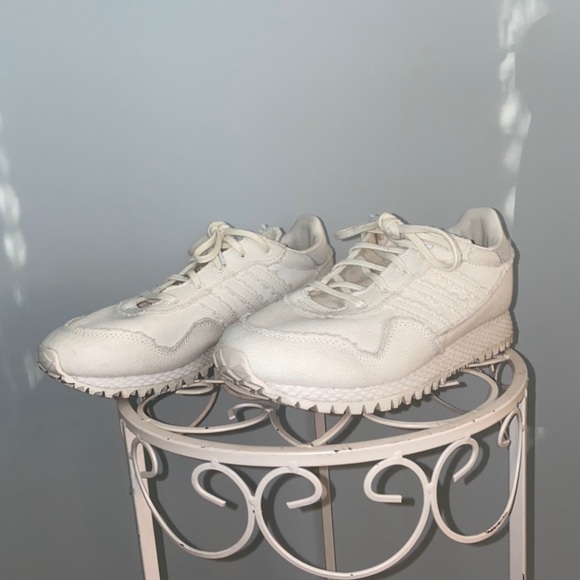 Adidas New York Daniel Arsham - Picture 2 of 3